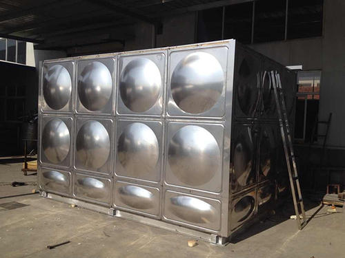 消防水箱流量開關應安裝在出水管的哪個地方？